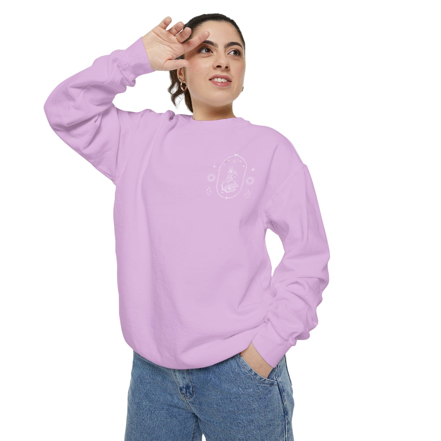 Book Lover Sweatshirt - 'A Book a Day Keeps the Chisme Away'