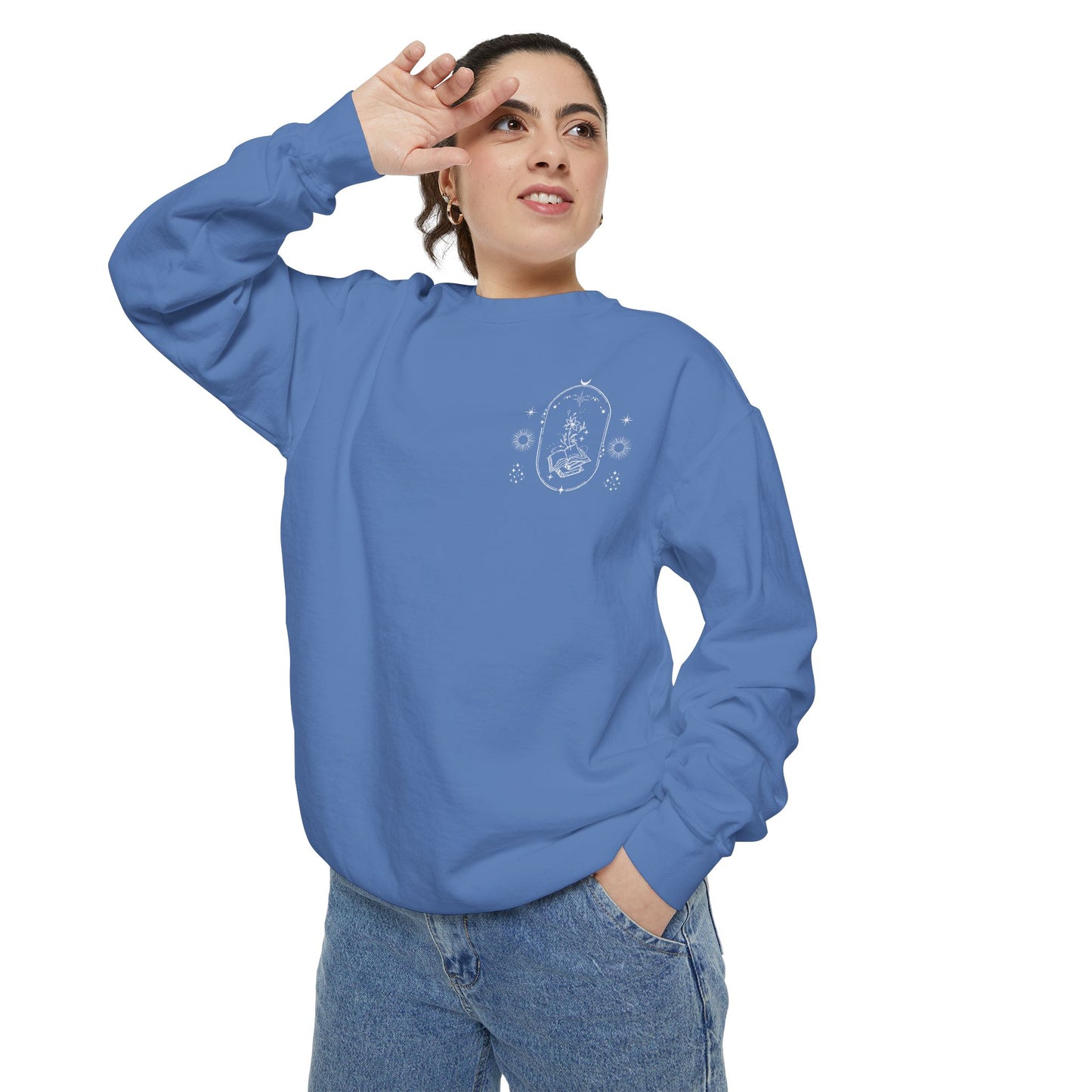 Book Lover Sweatshirt - 'A Book a Day Keeps the Chisme Away'