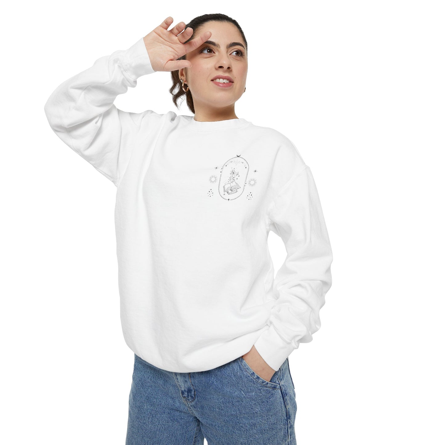 Book Lover Sweatshirt - 'A Book a Day Keeps the Chisme Away'