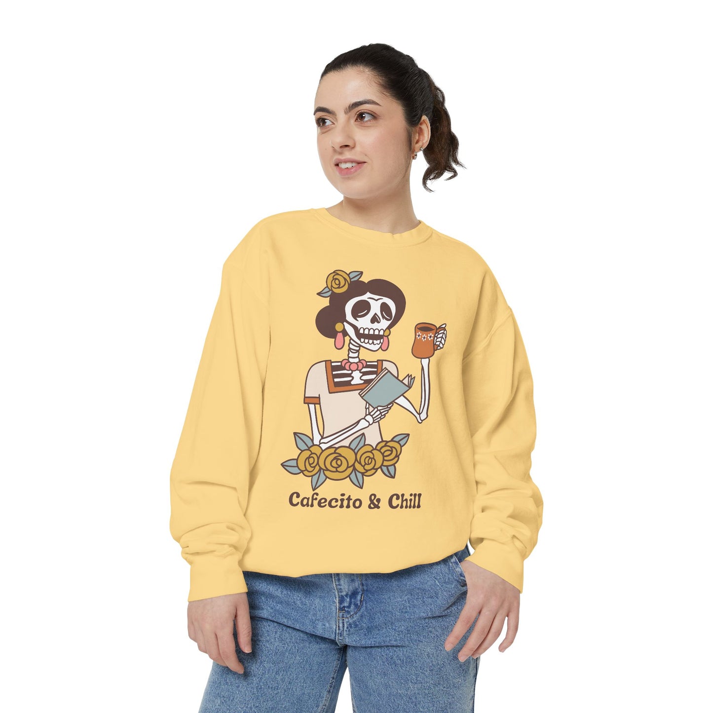 Sweatshirt - Cafecito & Chill with Catrina Drinking Coffee Design