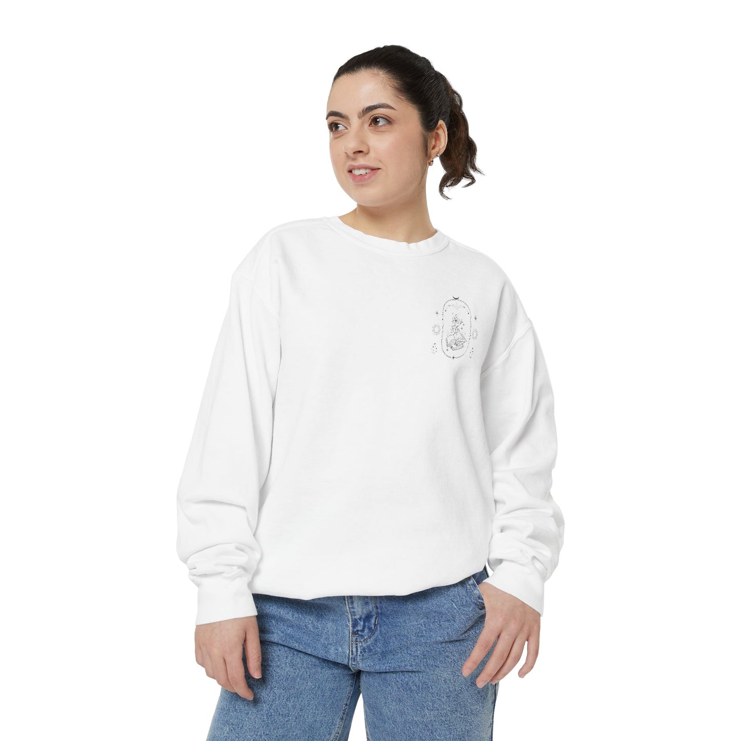 Book Lover Sweatshirt - 'A Book a Day Keeps the Chisme Away'