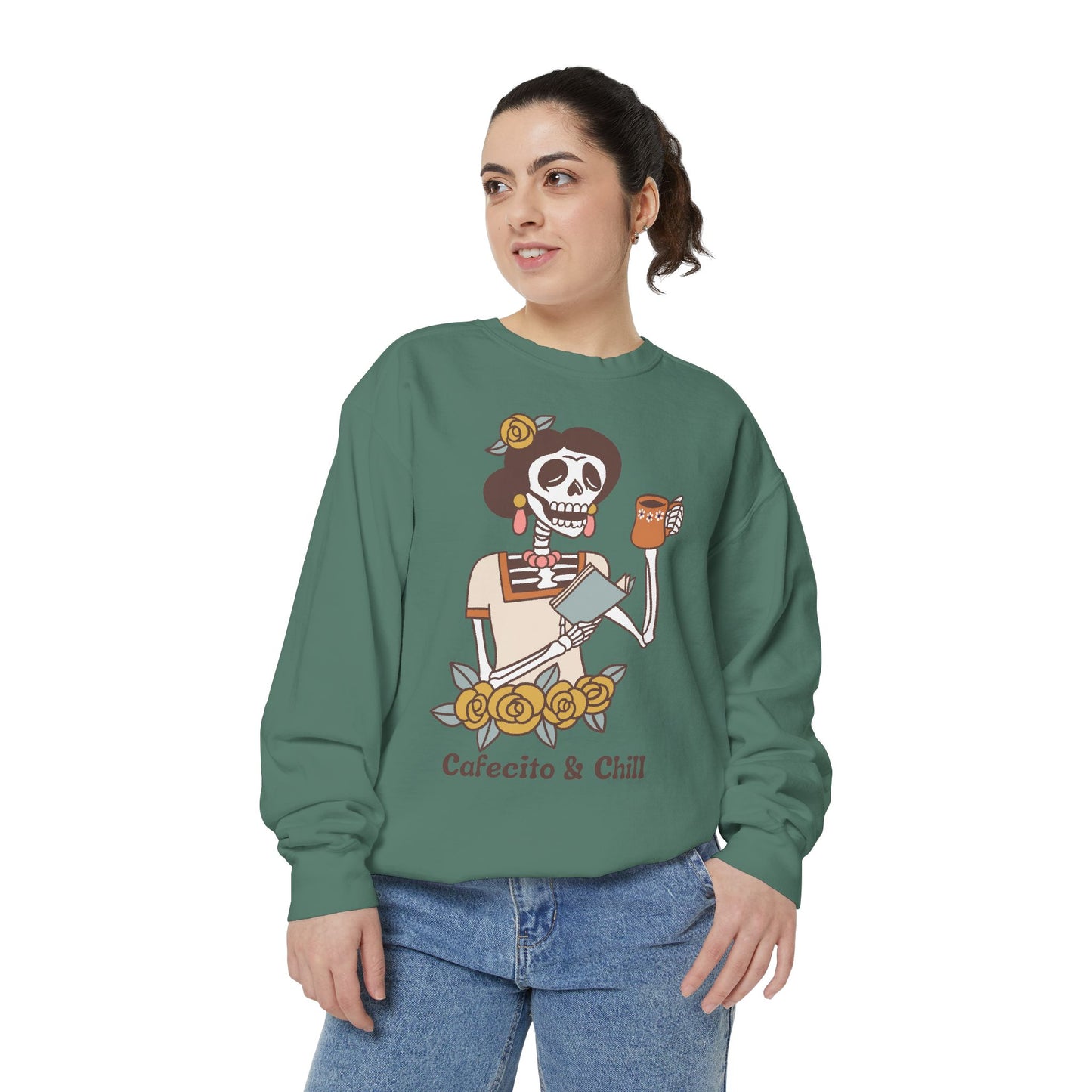 Sweatshirt - Cafecito & Chill with Catrina Drinking Coffee Design