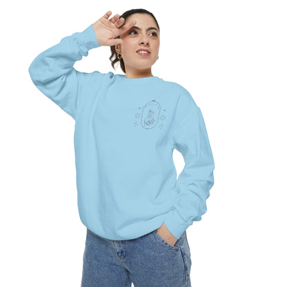 Book Lover Sweatshirt - 'A Book a Day Keeps the Chisme Away'