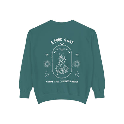 Book Lover Sweatshirt - 'A Book a Day Keeps the Chisme Away'