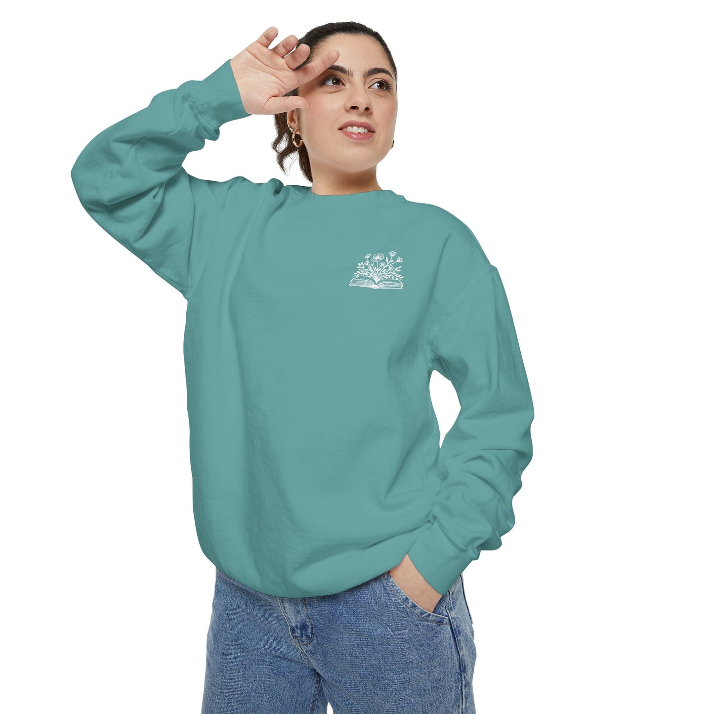 Solo Te La Pasas Leyendo Crewneck Sweatshirt