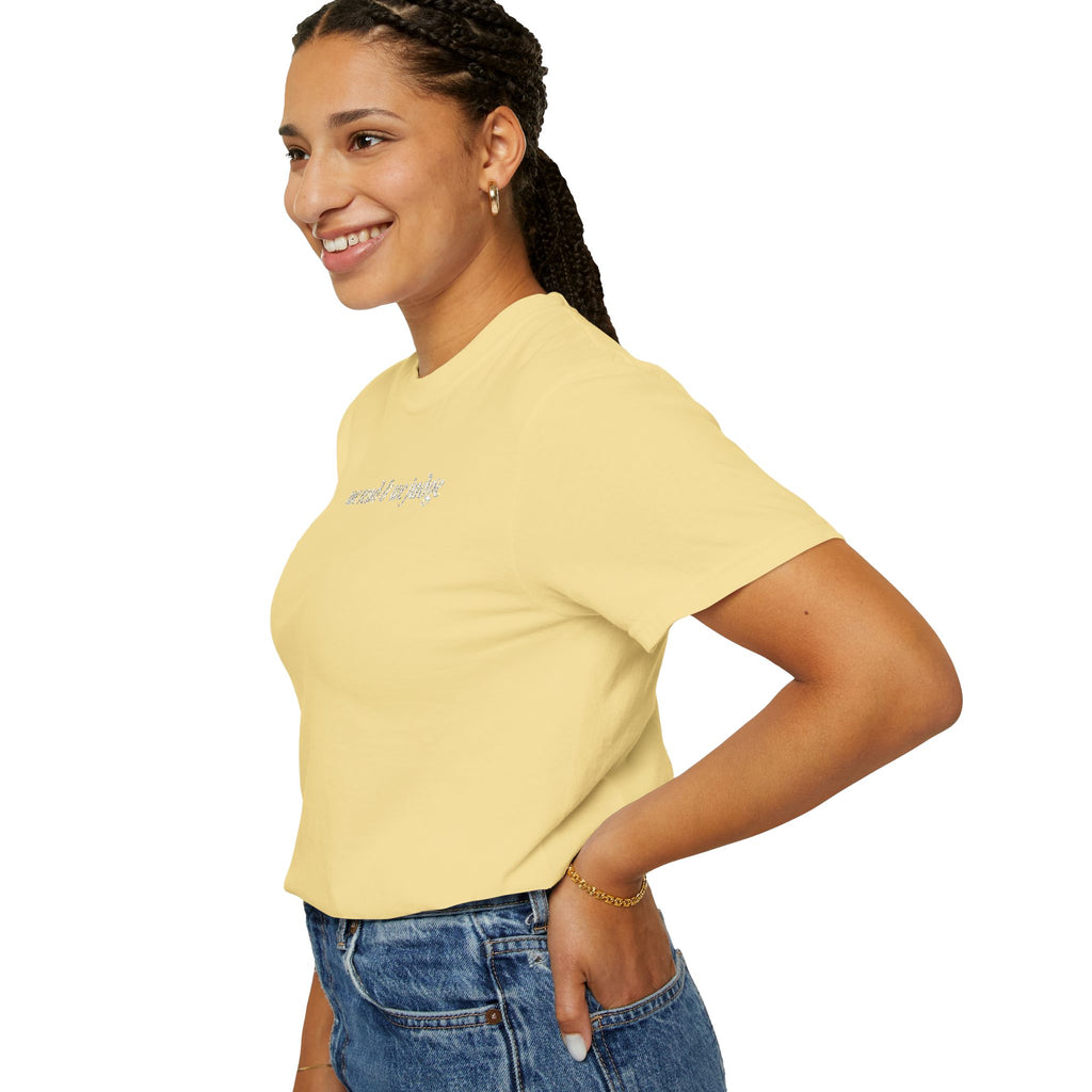 We read and we judge T-Shirt