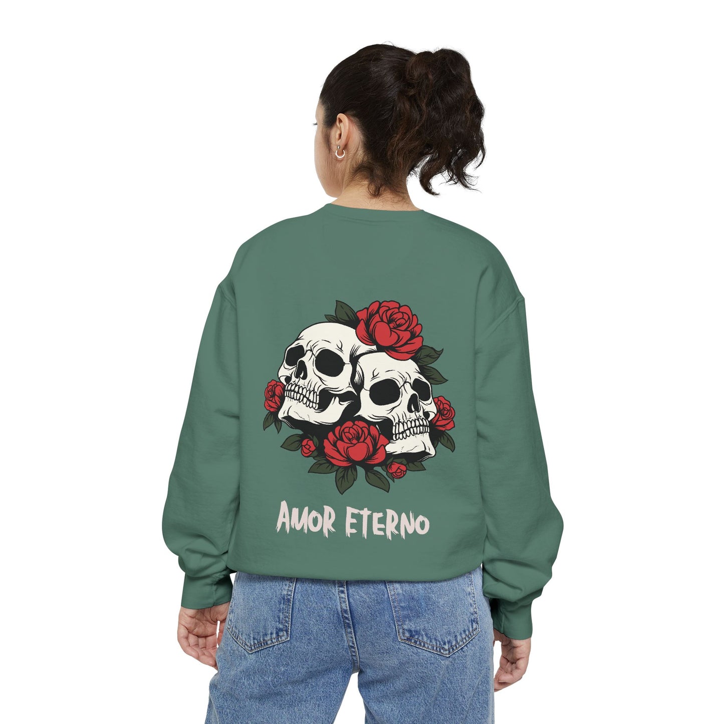 Skull and Roses Sweatshirt - Amor Eterno Design