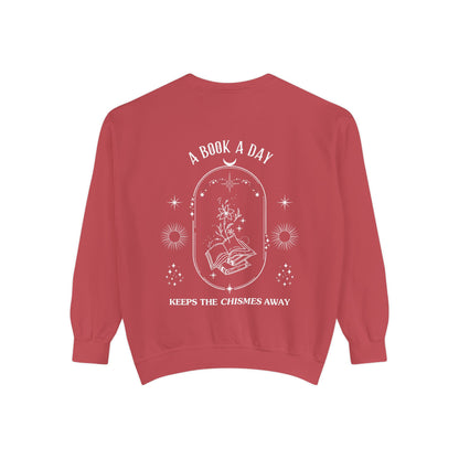 Book Lover Sweatshirt - 'A Book a Day Keeps the Chisme Away'