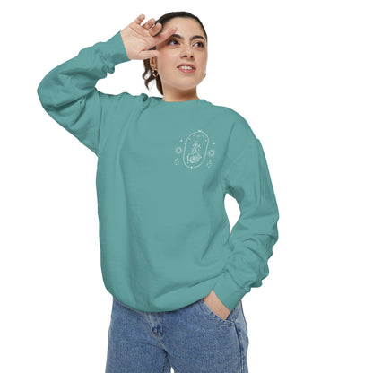 Book Lover Sweatshirt - 'A Book a Day Keeps the Chisme Away'