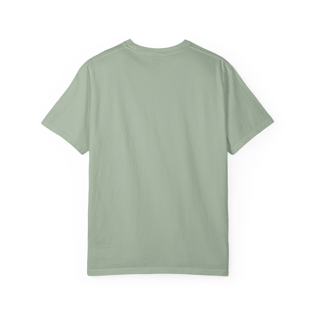 La Niña Fresa T-shirt — Playful Spanish Phrase Graphic Tee