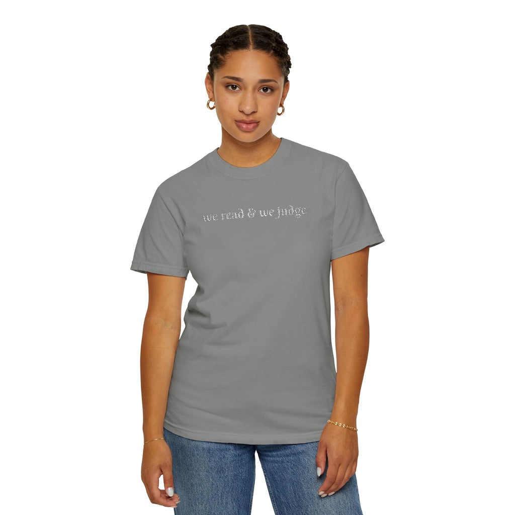 We read and we judge T-Shirt