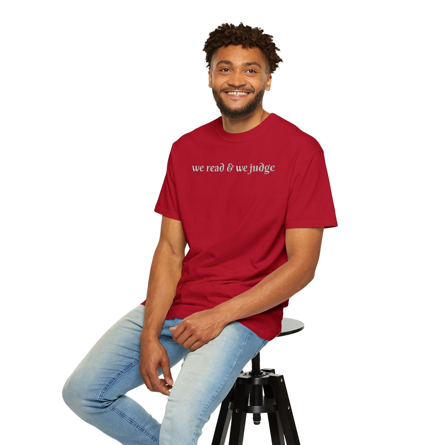 We read and we judge T-Shirt