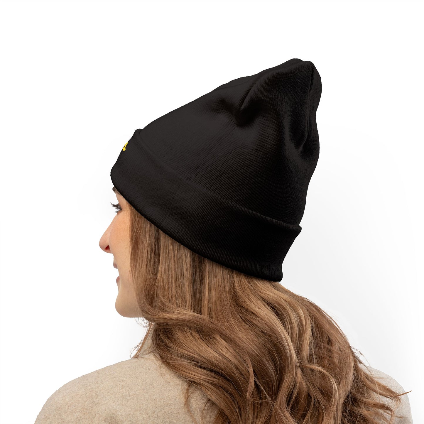 Beanie Hat Embroidered with raíces