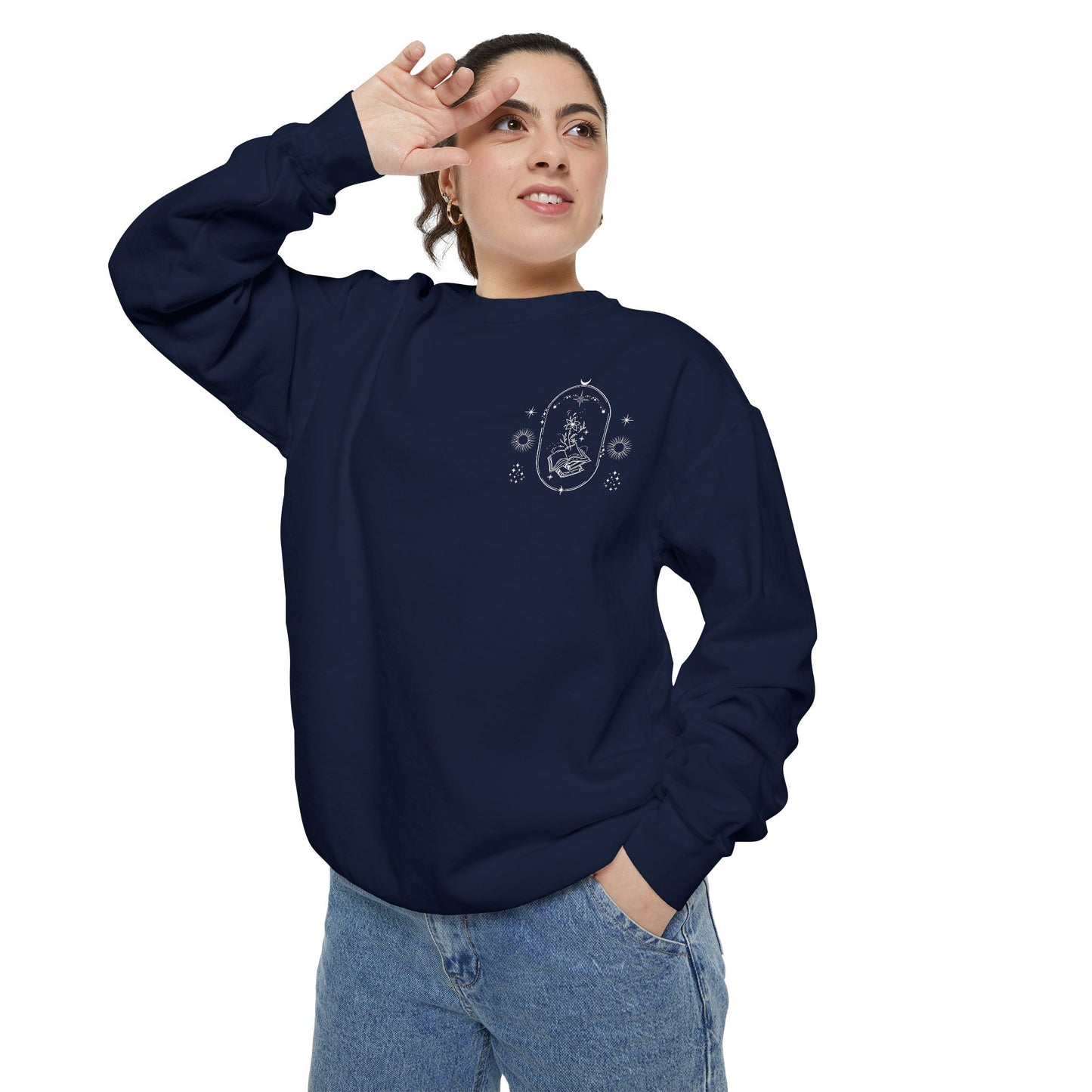 Book Lover Sweatshirt - 'A Book a Day Keeps the Chisme Away'