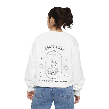 Book Lover Sweatshirt - 'A Book a Day Keeps the Chisme Away'