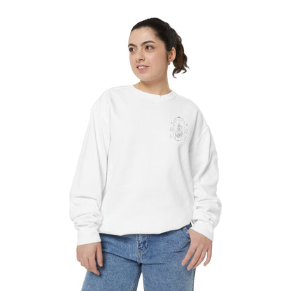 Book Lover Sweatshirt - 'A Book a Day Keeps the Chisme Away'