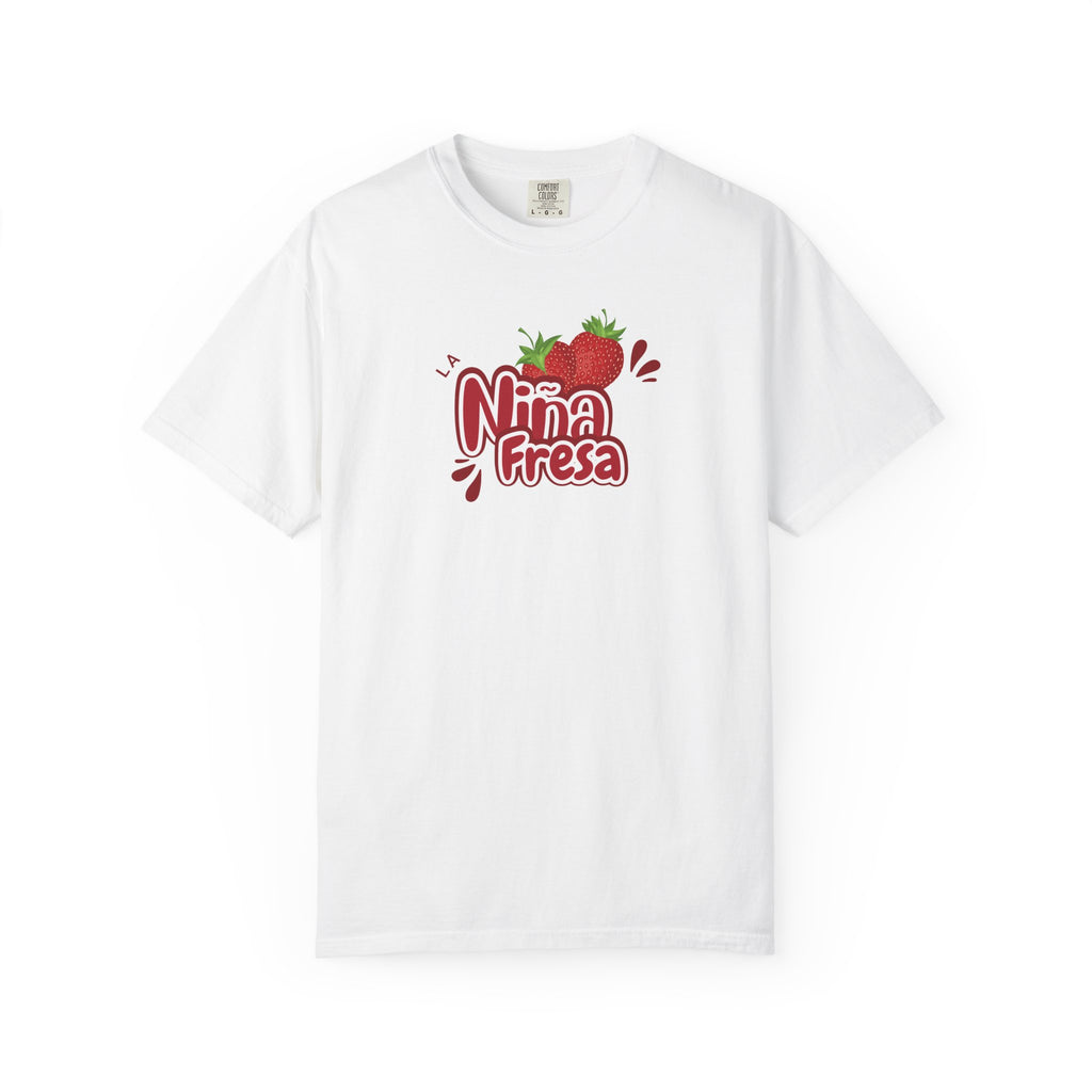 La Niña Fresa T-shirt — Playful Spanish Phrase Graphic Tee
