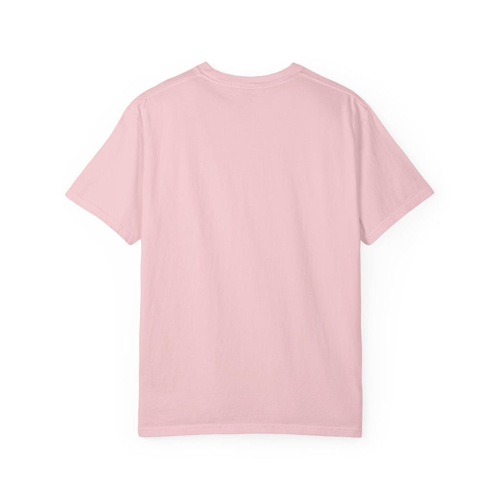 La Niña Fresa T-shirt — Playful Spanish Phrase Graphic Tee