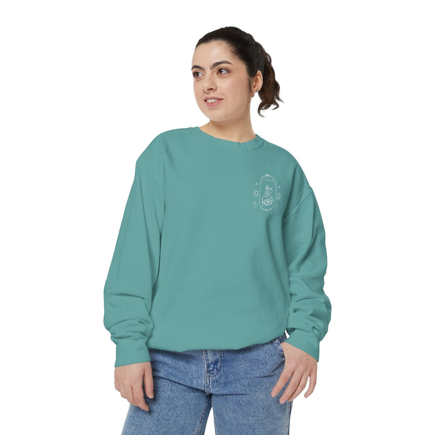 Book Lover Sweatshirt - 'A Book a Day Keeps the Chisme Away'