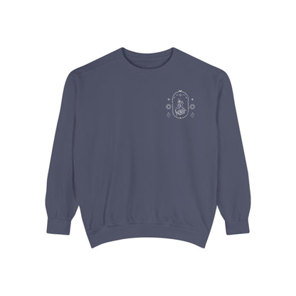 Book Lover Sweatshirt - 'A Book a Day Keeps the Chisme Away'