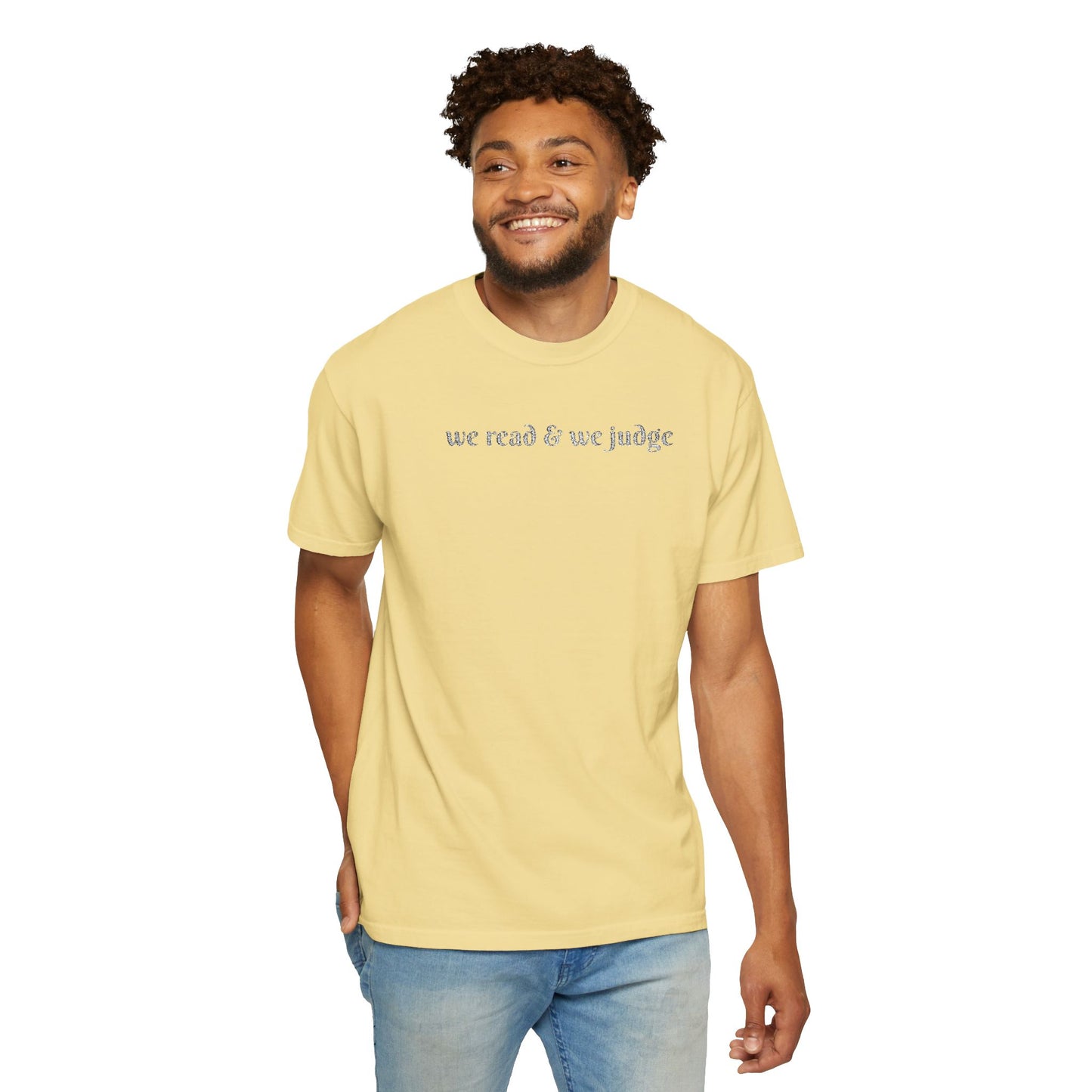 We read and we judge T-Shirt