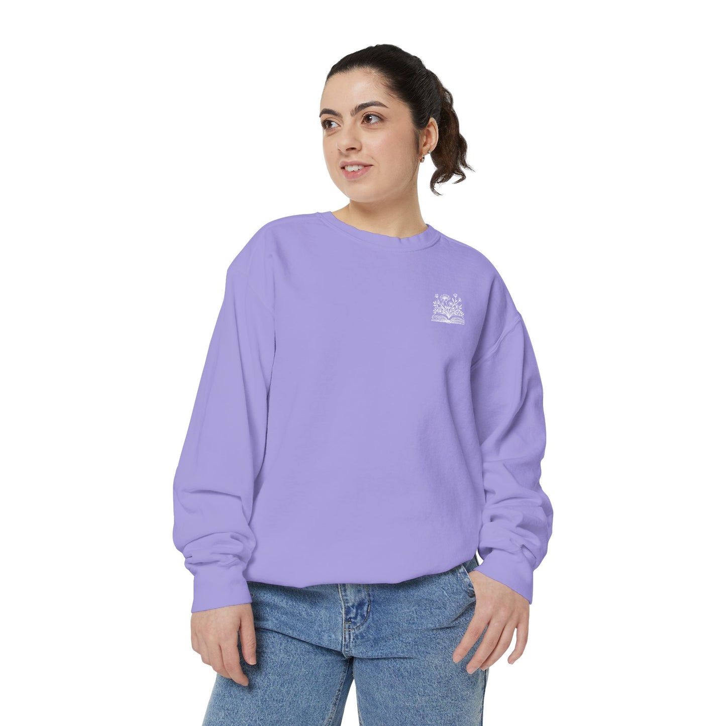 Solo Te La Pasas Leyendo Crewneck Sweatshirt