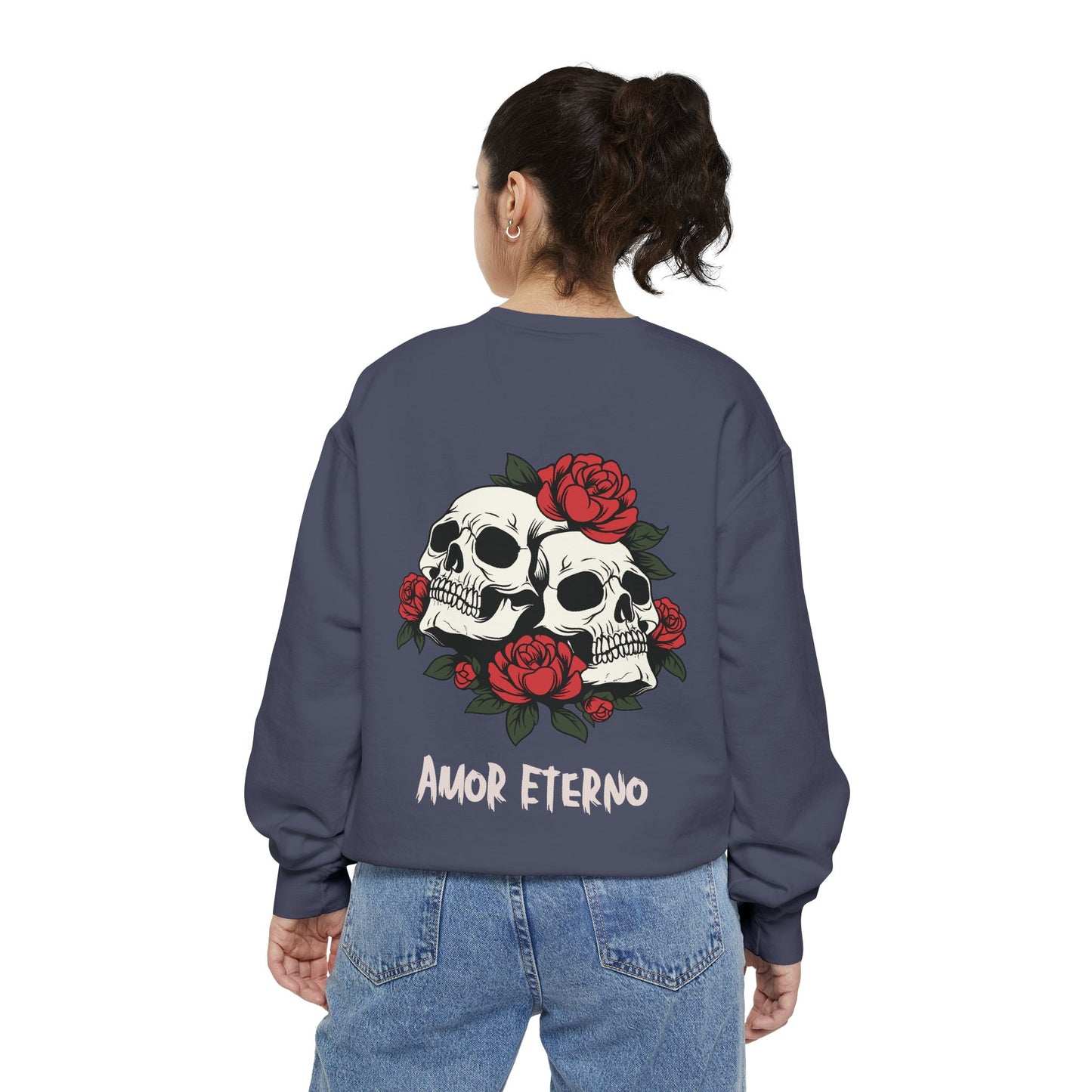Skull and Roses Sweatshirt - Amor Eterno Design
