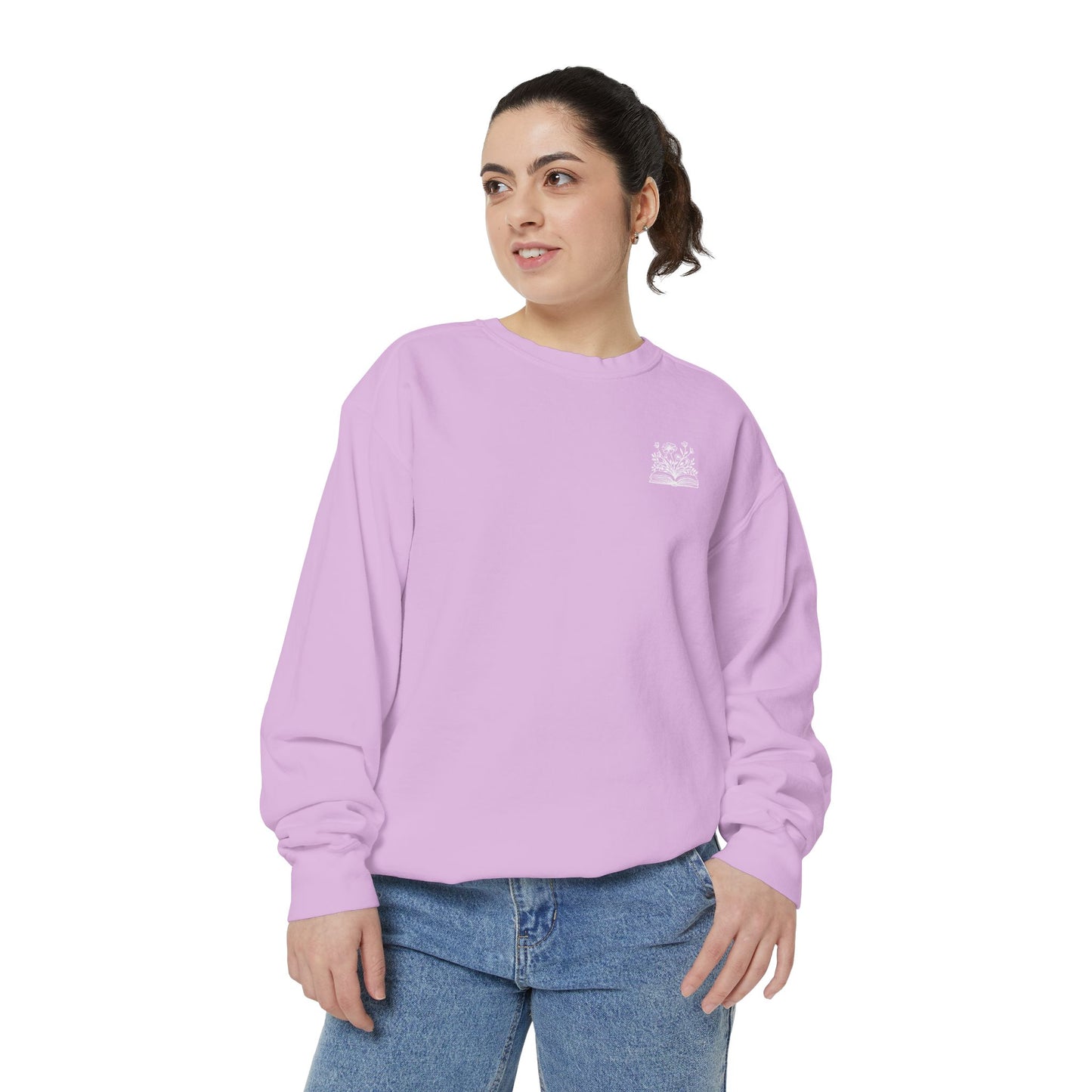 Solo Te La Pasas Leyendo Crewneck Sweatshirt