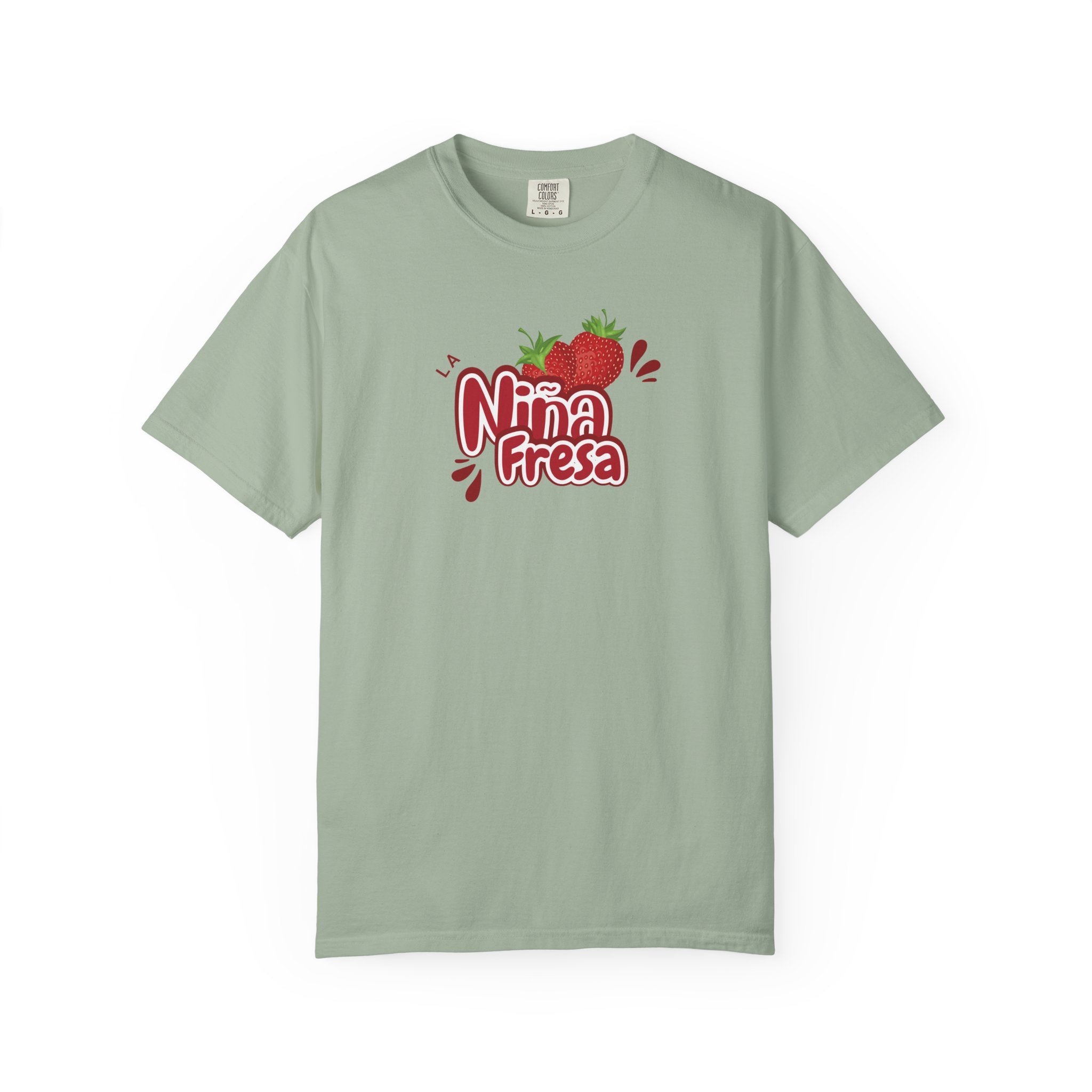 La Niña Fresa T-shirt — Playful Spanish Phrase Graphic Tee